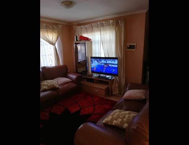 2 BEDROOM HOUSE SOLD IN SOSHANGUVE XX